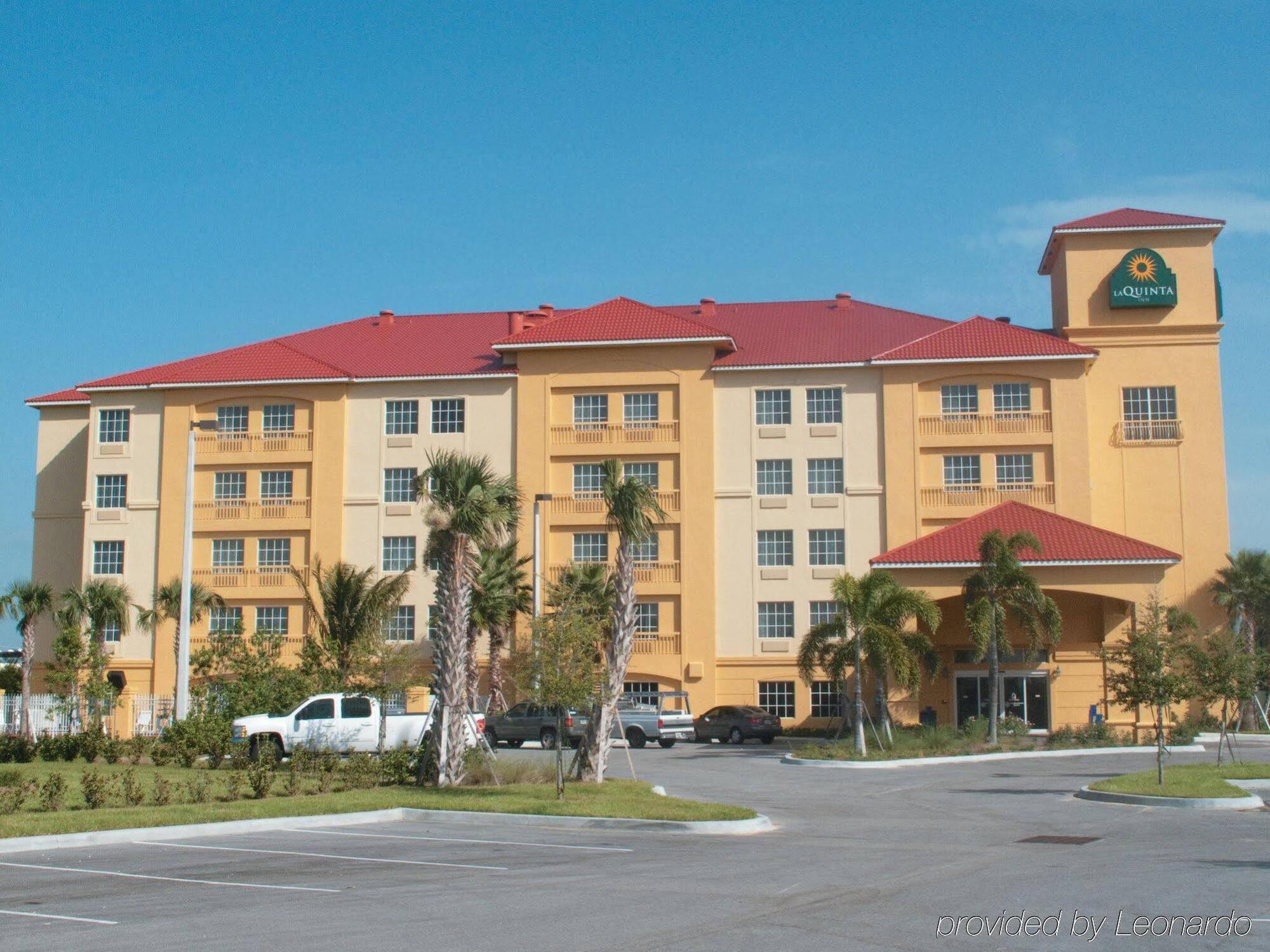 La Quinta By Wyndham Ft. Pierce Hotel Форт Пиърс Екстериор снимка